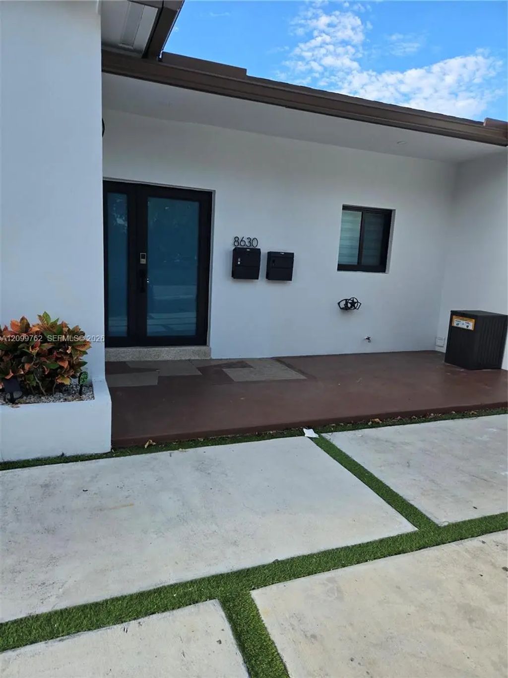 8630 Sw 20th Street #main Front, Miami