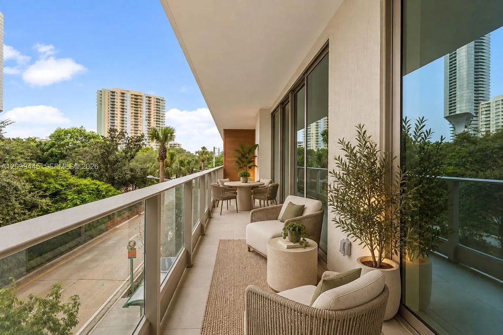 2200 Brickell Avenue #201, Miami