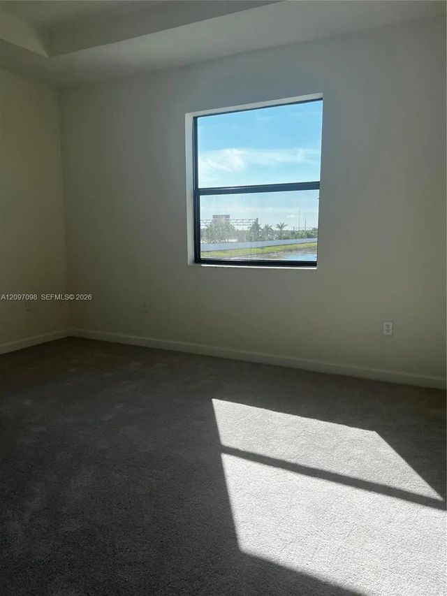 5 of 22 - 3236 W 114th Terrace, Hialeah, FL