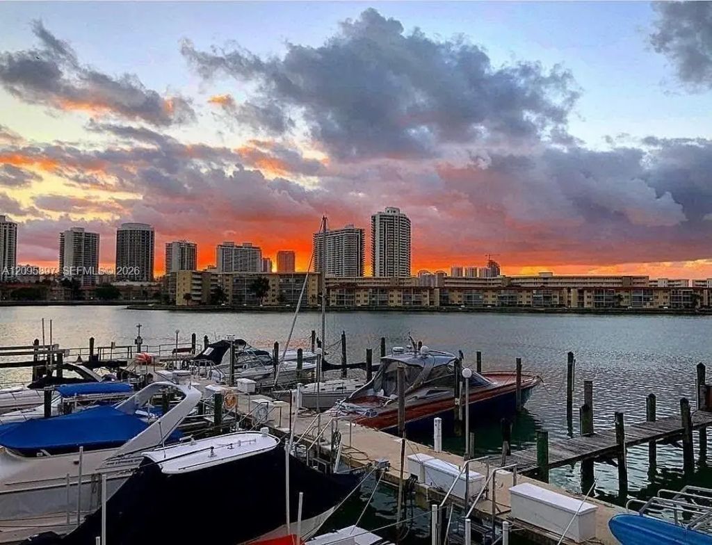18031 Biscayne Boulevard #1901, Aventura