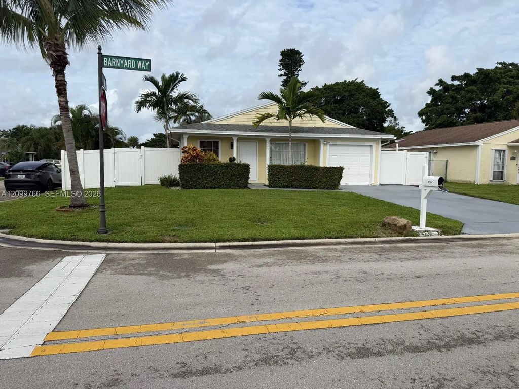 8289 Barnyard Way, Boca Raton