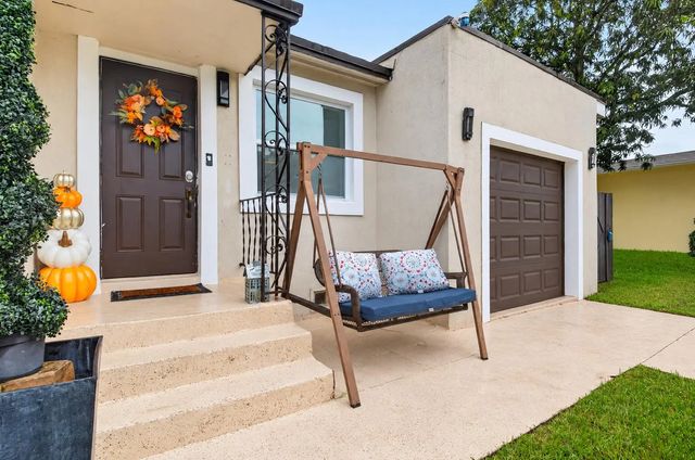 3 of 40 - 1019 N C Street, Lake Worth Beach, FL