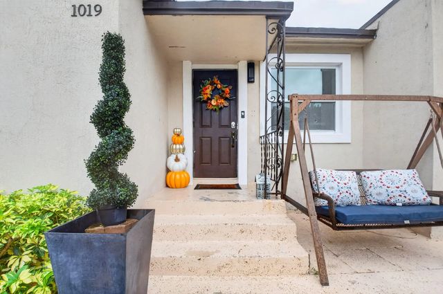 4 of 40 - 1019 N C Street, Lake Worth Beach, FL