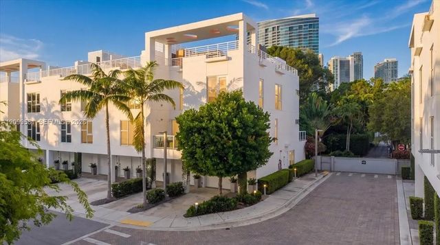 455 Ne 39th Street #202, Miami