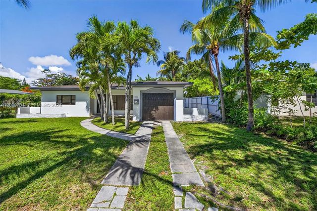 2 of 35 - 17150 Ne 18th Avenue, North Miami Beach, FL