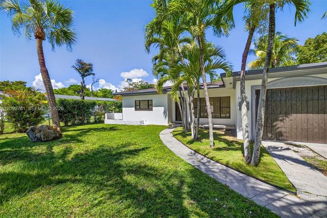 4 of 35 - 17150 Ne 18th Avenue, North Miami Beach, FL