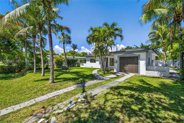 5 of 35 - 17150 Ne 18th Avenue, North Miami Beach, FL