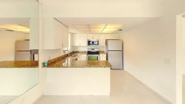 5 of 13 - 3770 Mil Lake Court, Greenacres, FL