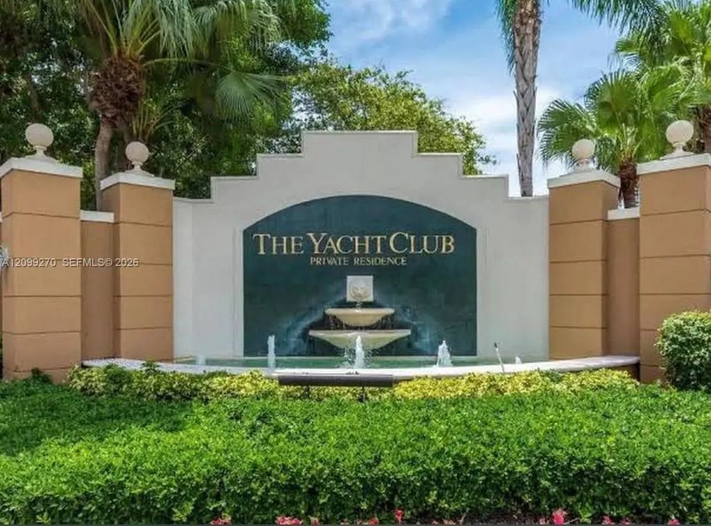19901 E Country Club Drive #2103, Aventura