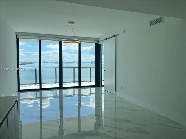 5 of 23 - 3131 Ne 7th Avenue #1205, Miami, FL
