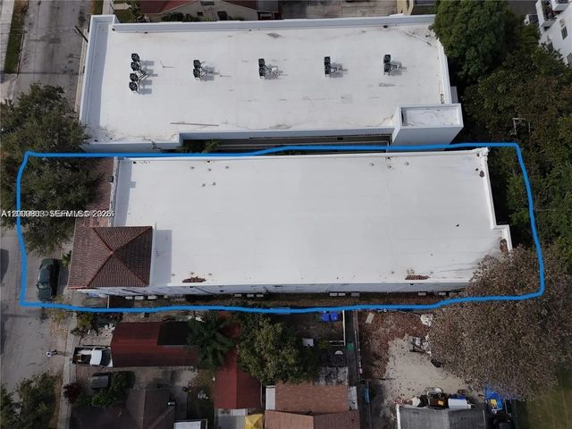 5 of 23 - 1021 Nw 3rd Street #305, Miami, FL
