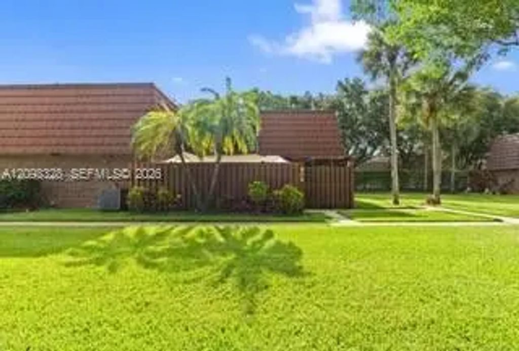 806 Sw 119th Way, Davie