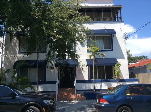 3 of 17 - 1021 Nw 3rd Street #206, Miami, FL