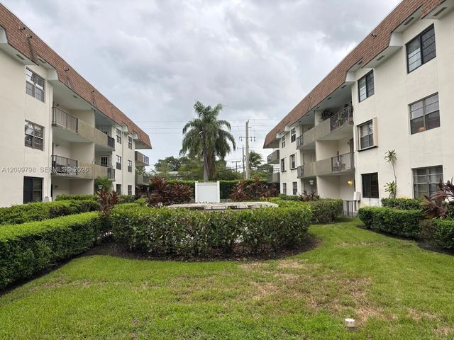9022 Ne 8th Avenue #3r, Miami Shores
