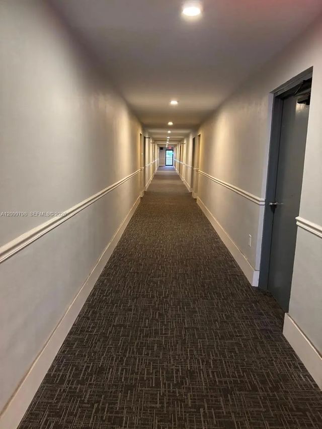 3 of 10 - 9022 Ne 8th Avenue #3r, Miami Shores, FL