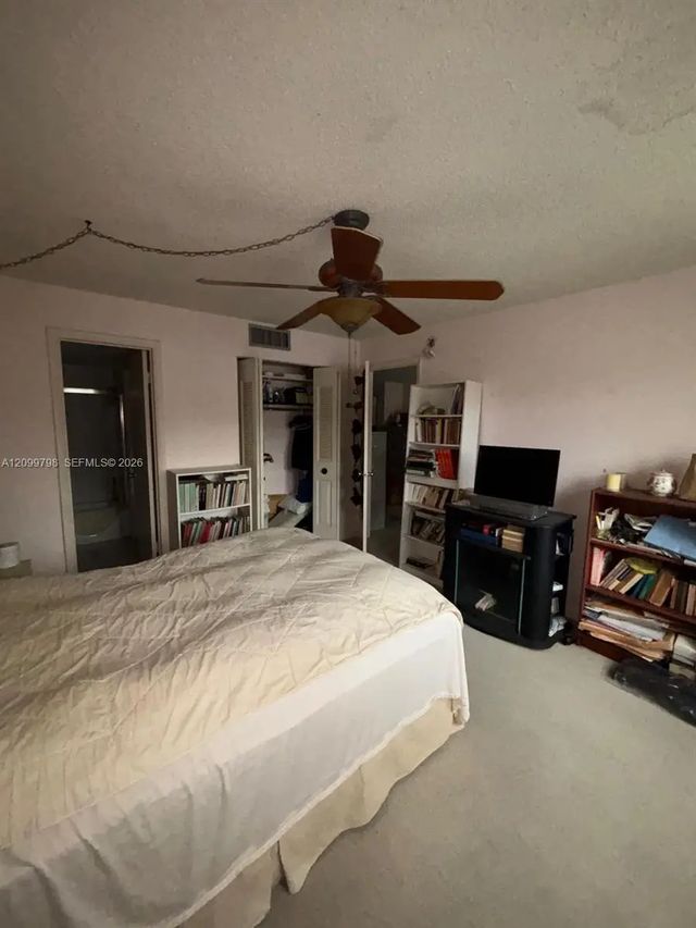 4 of 10 - 9022 Ne 8th Avenue #3r, Miami Shores, FL