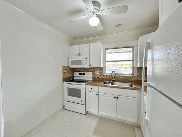 3 of 53 - 2915 Crosley Drive W #a, West Palm Beach, FL