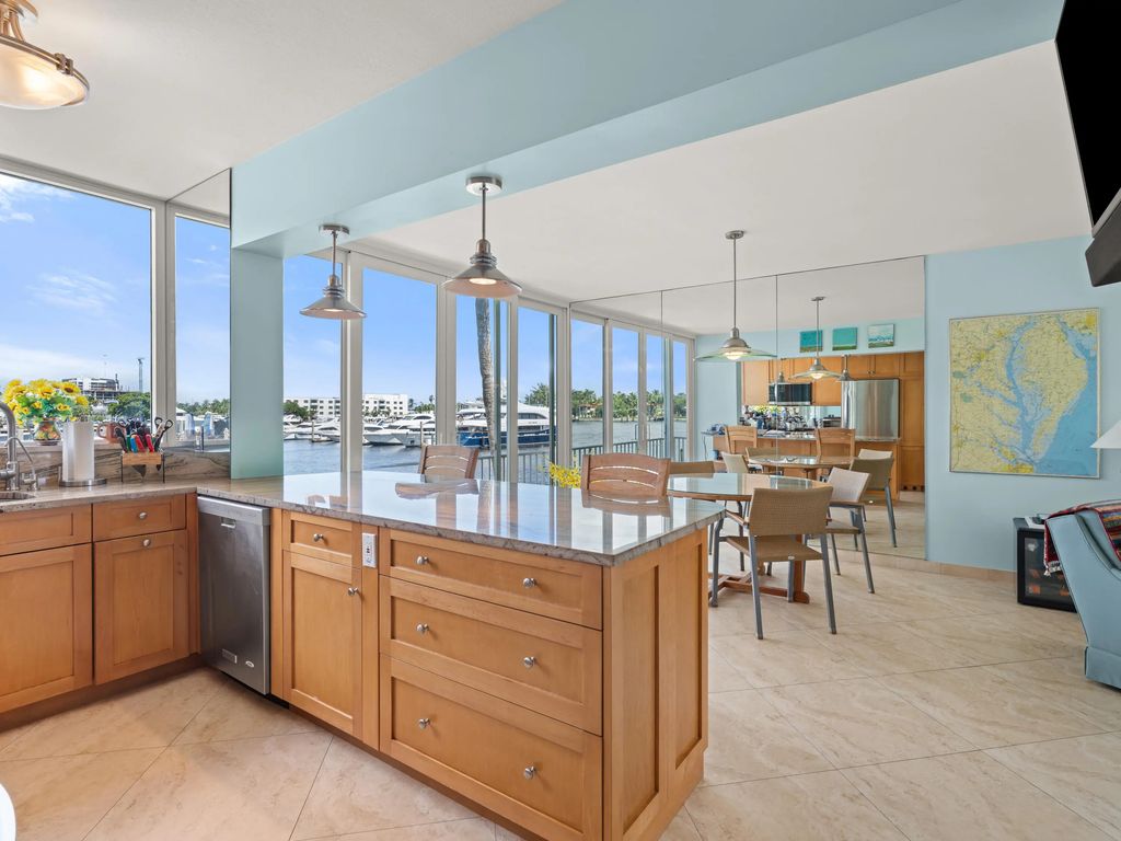 3037 Harbor Drive #18, Fort Lauderdale