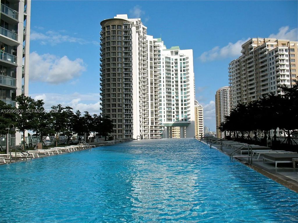 465 Brickell Avenue #617, Miami