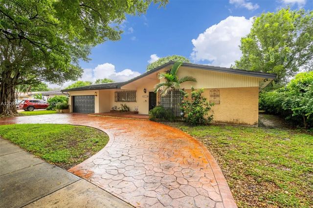 2 of 45 - 7200 S Miami Lakeway S, Miami Lakes, FL