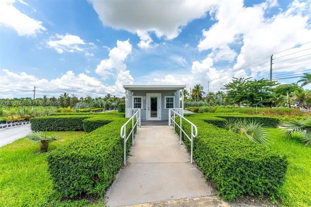 4 of 20 - 19050 Sw Krome Aka 177 Avenue, Miami, FL