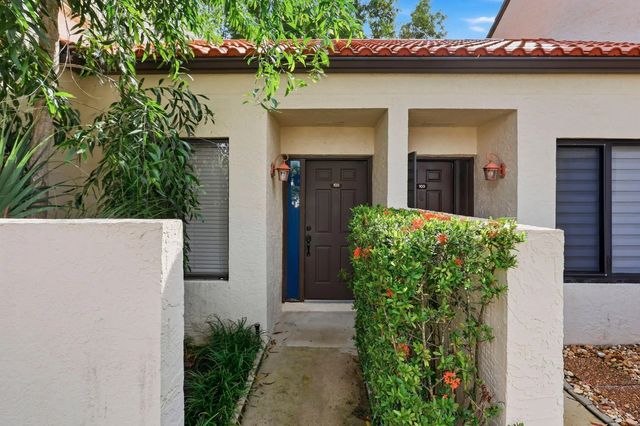 22 Via De Casas Sur #102, Boynton Beach