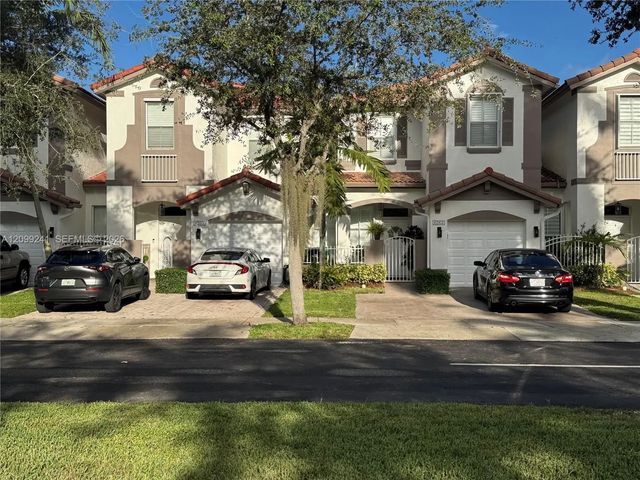 3 of 27 - 6243 Sw 165th Avenue, Miami, FL