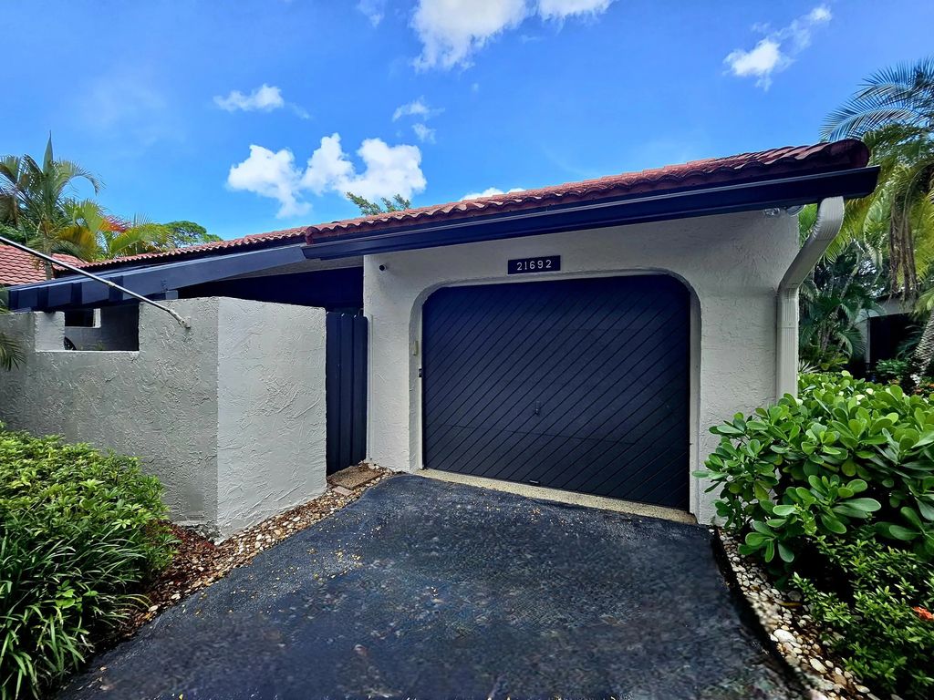 21692 Tall Palm Circle #10-b, Boca Raton