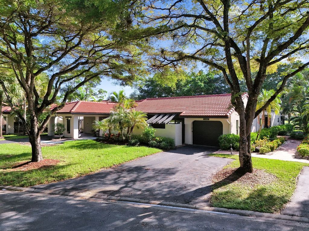 21692 Tall Palm Circle #10-b, Boca Raton