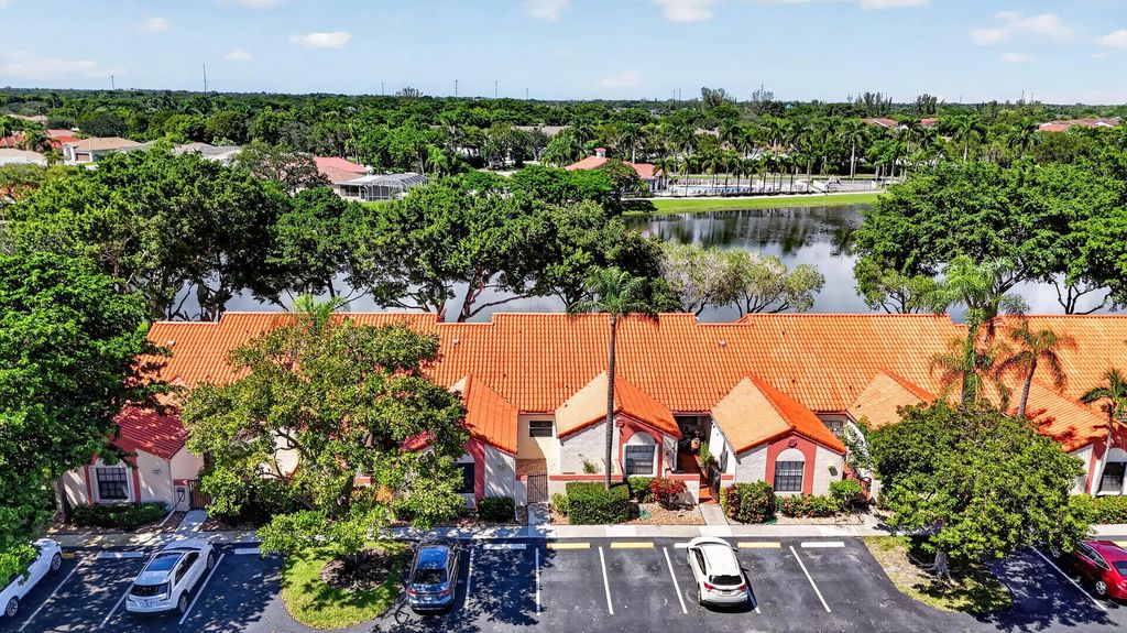 126 Centennial Court, Deerfield Beach