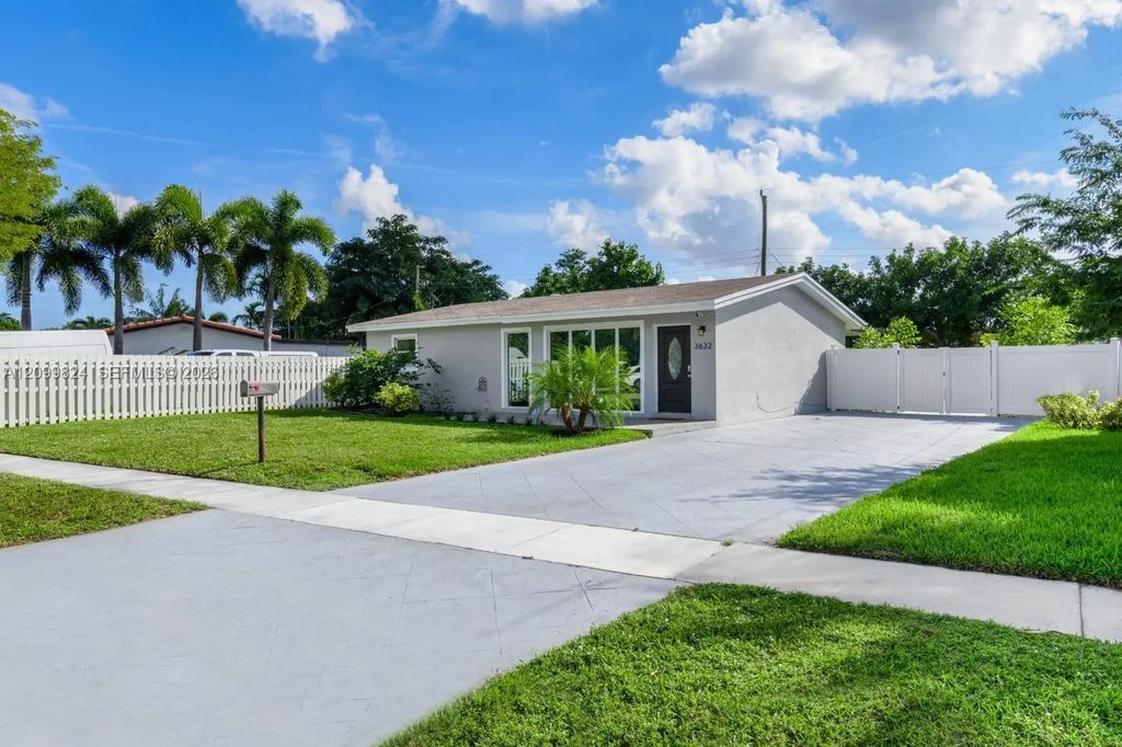 3632 Sw 17th Street, Fort Lauderdale