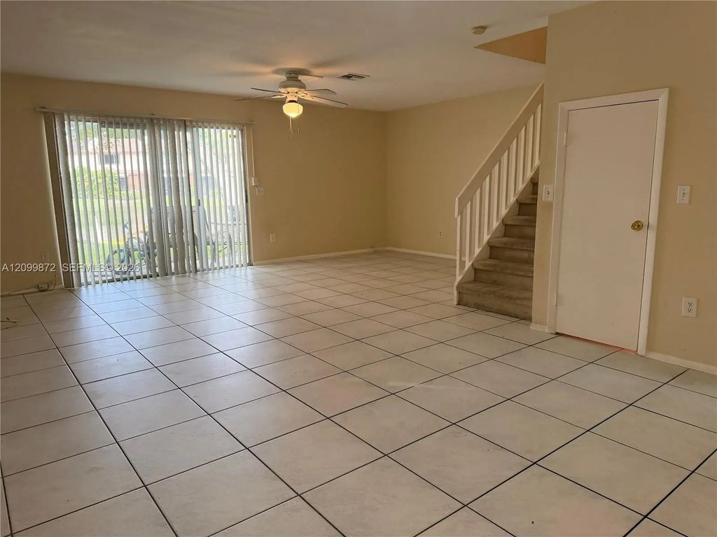 1209 Sussex Drive, North Lauderdale
