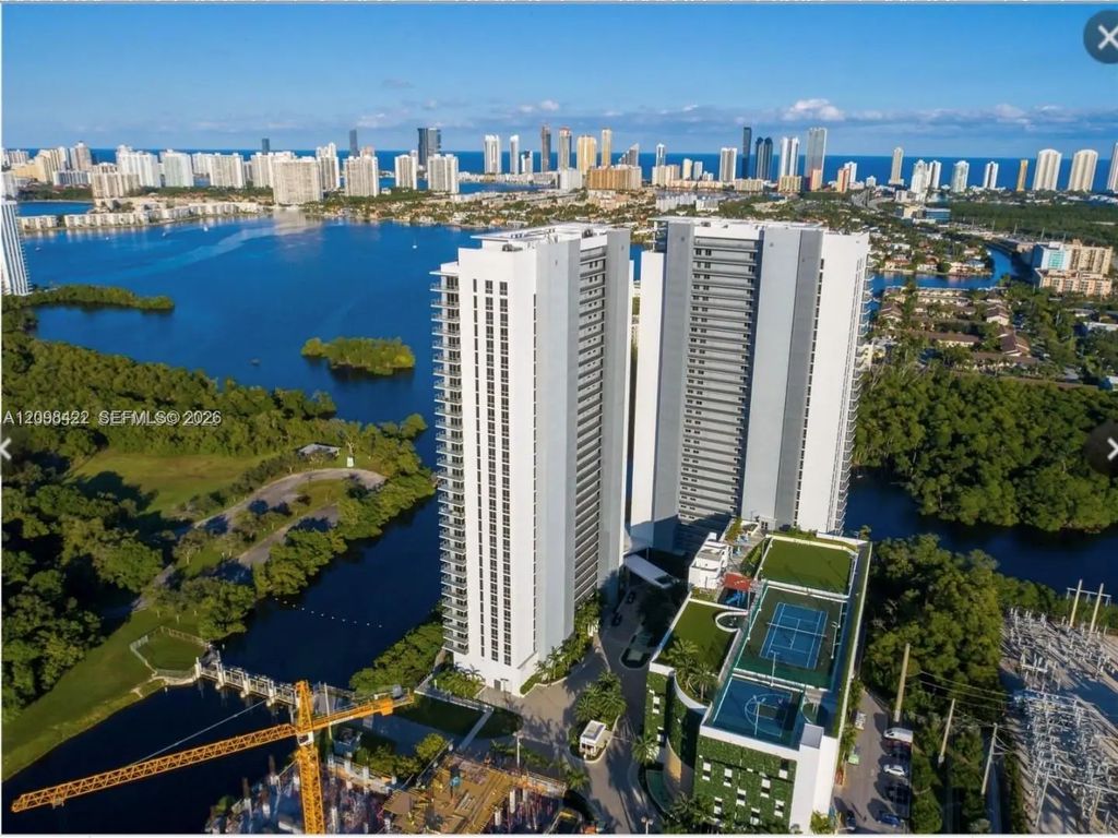 16385 Biscayne Boulevard #1006, North Miami Beach
