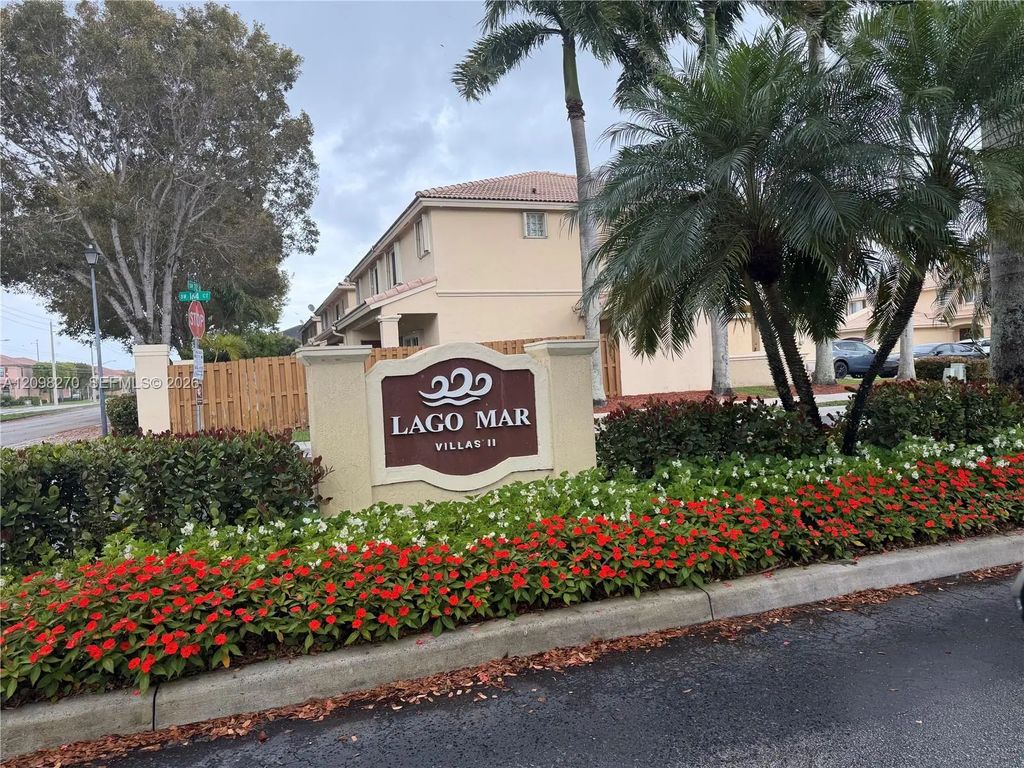 7431 Sw 163rd Place #7431, Miami