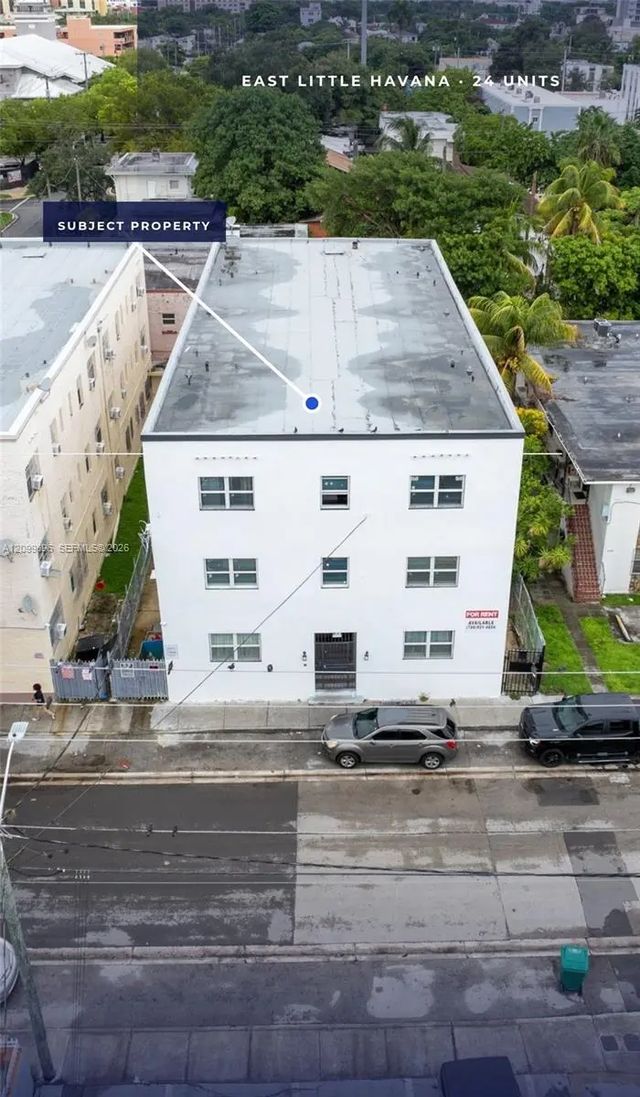 4 of 23 - 871 Sw 3rd Street, Miami, FL