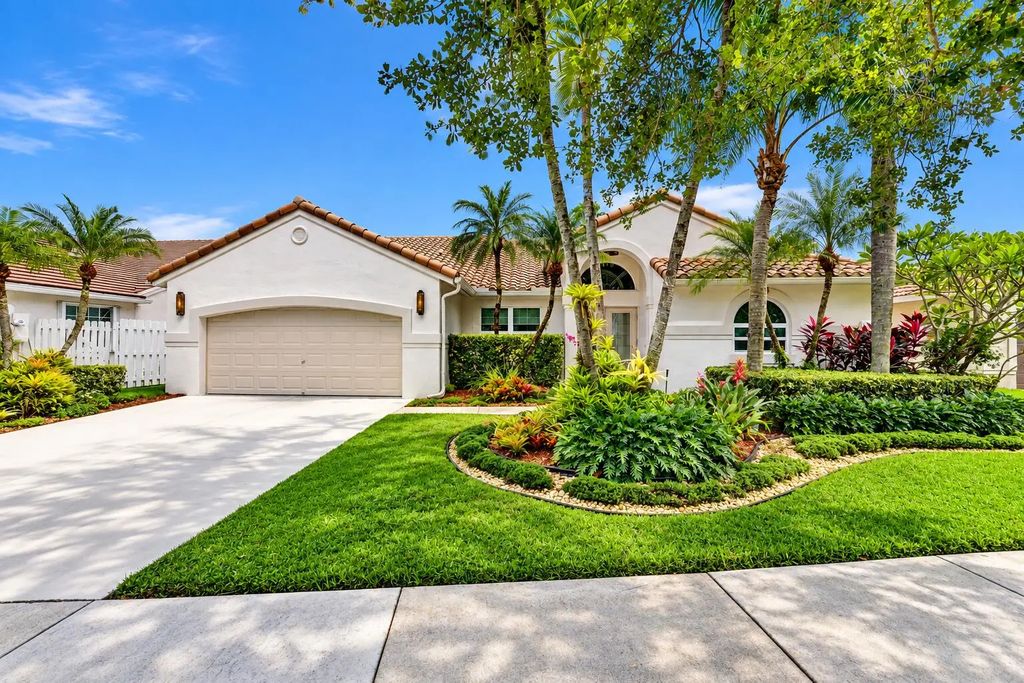 788 Lake Boulevard, Weston