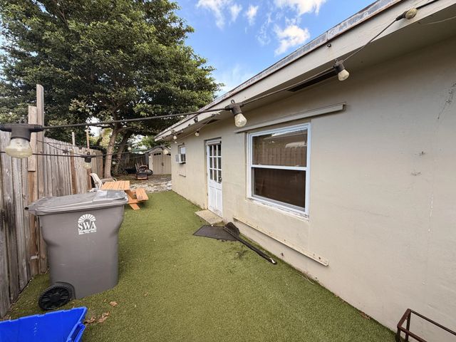 3 of 27 - 406 Philadelphia Drive, Jupiter, FL