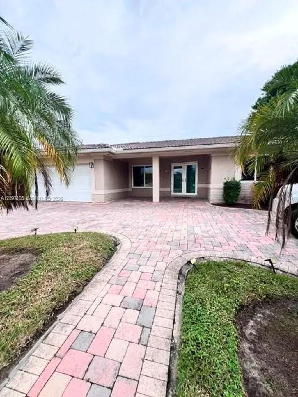 16764 Golfview Drive, Weston