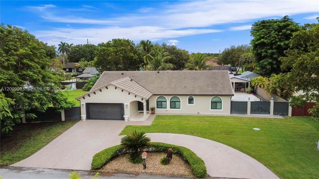 3 of 43 - 15221 Sw 148th Avenue, Miami, FL