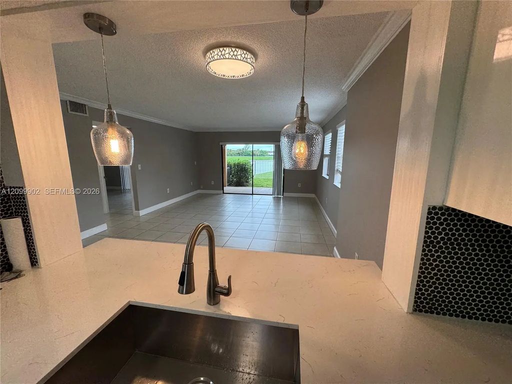 5200 Nw 31st Avenue #165 J, Fort Lauderdale