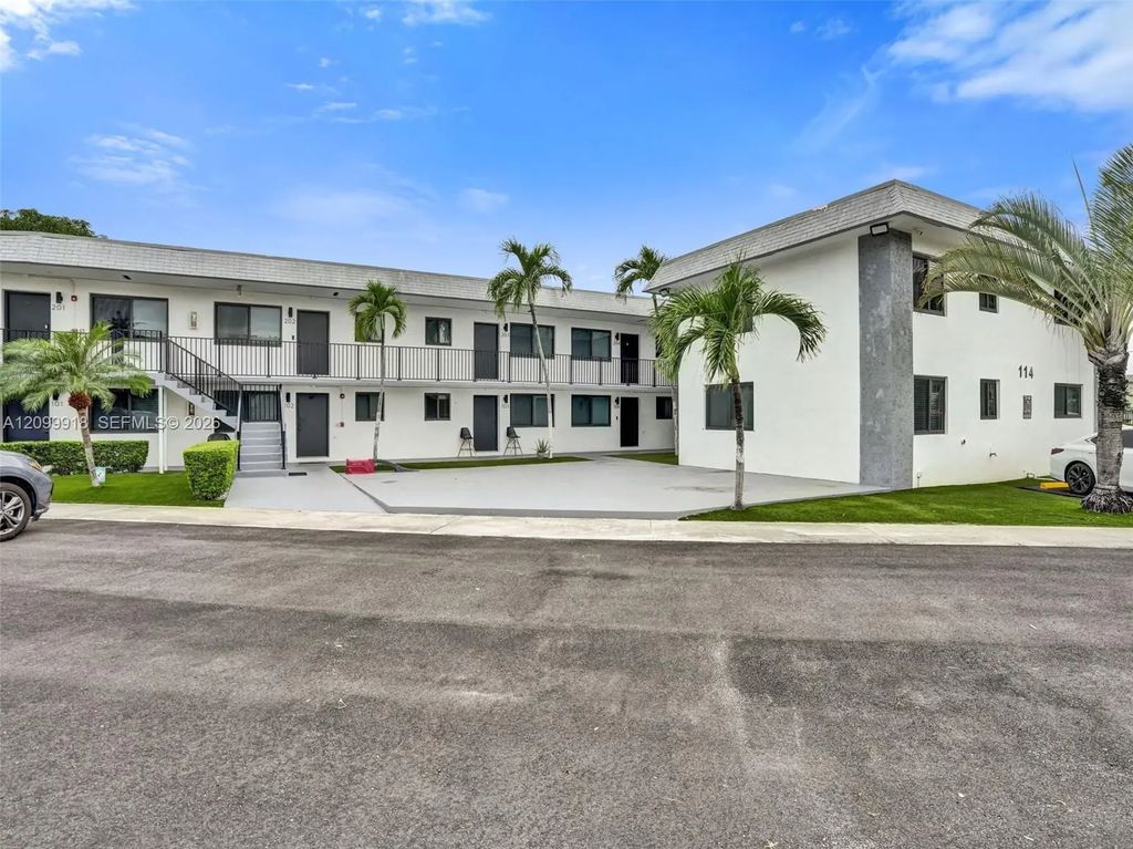 114 Se 8th Street #203, Hallandale Beach