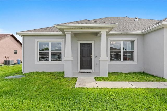 3 of 48 - 743 Nw Dupre Street, Port St. Lucie, FL
