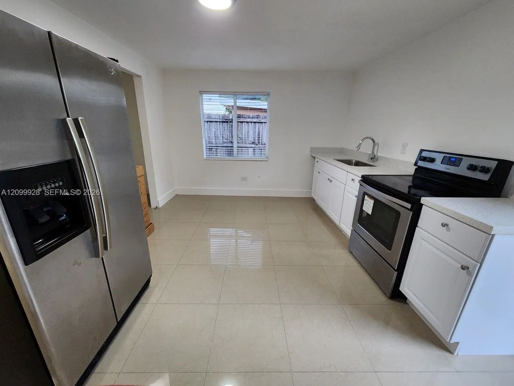 520 E 49th Street, Hialeah