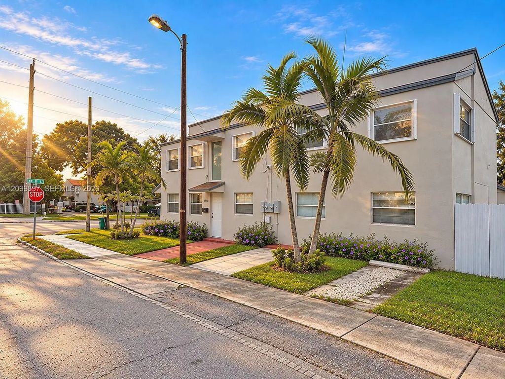 2450 Nw 11th Street #2450, Miami