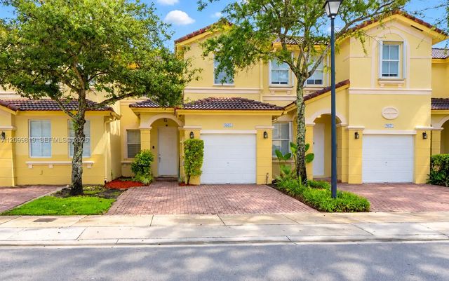2 of 47 - 8681 Nw 112th Court, Doral, FL