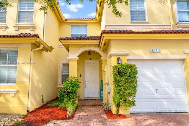 4 of 47 - 8681 Nw 112th Court, Doral, FL
