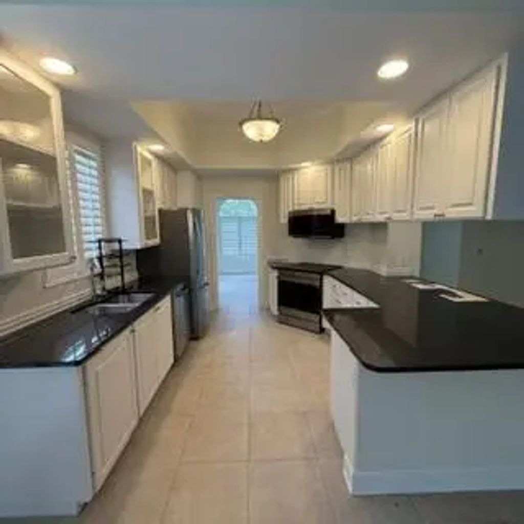 8187 Xanthus Lane, Wellington