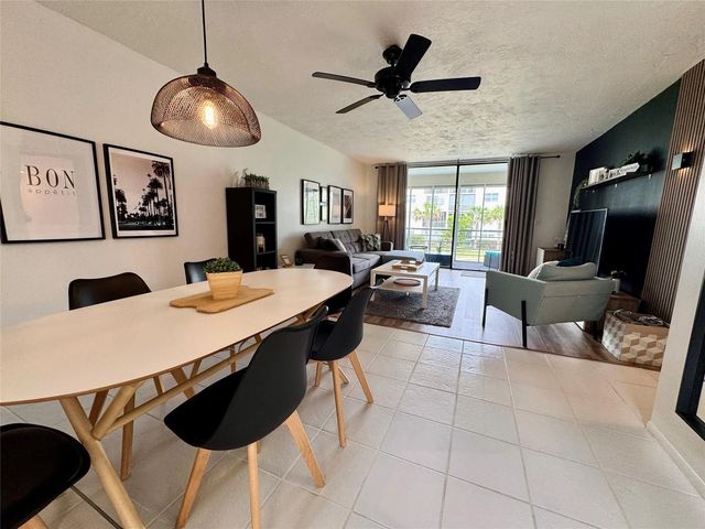 5 of 28 - 2811 Somerset Drive #206, Lauderdale Lakes, FL