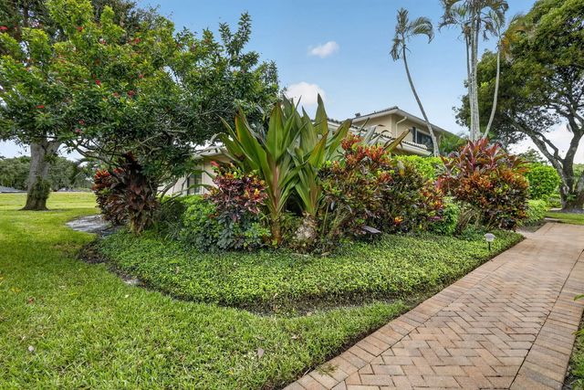 2 Stratford Drive E #a, Boynton Beach