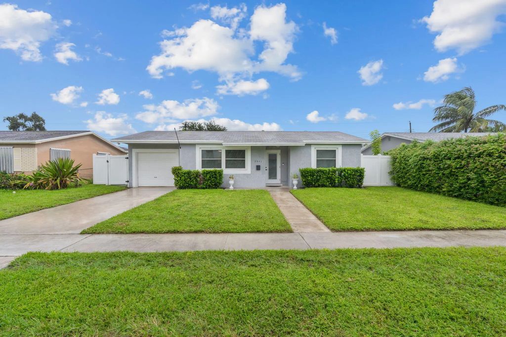 7541 Hope Street, Hollywood